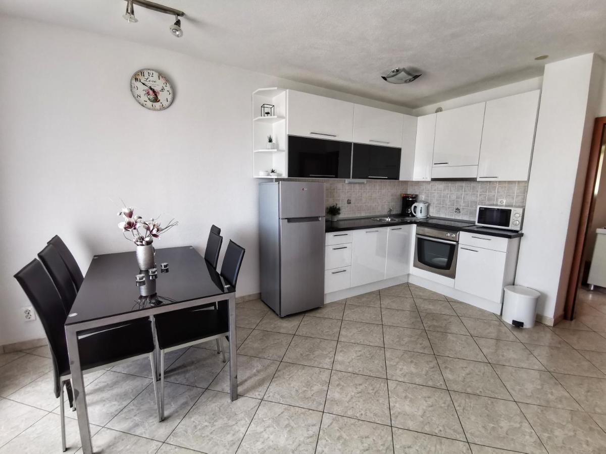 Apartments Villa Jelena Сегет Враница Екстериор снимка