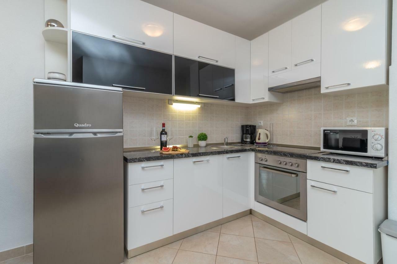 Apartments Villa Jelena Сегет Враница Екстериор снимка
