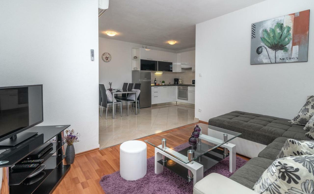 Apartments Villa Jelena Сегет Враница Екстериор снимка