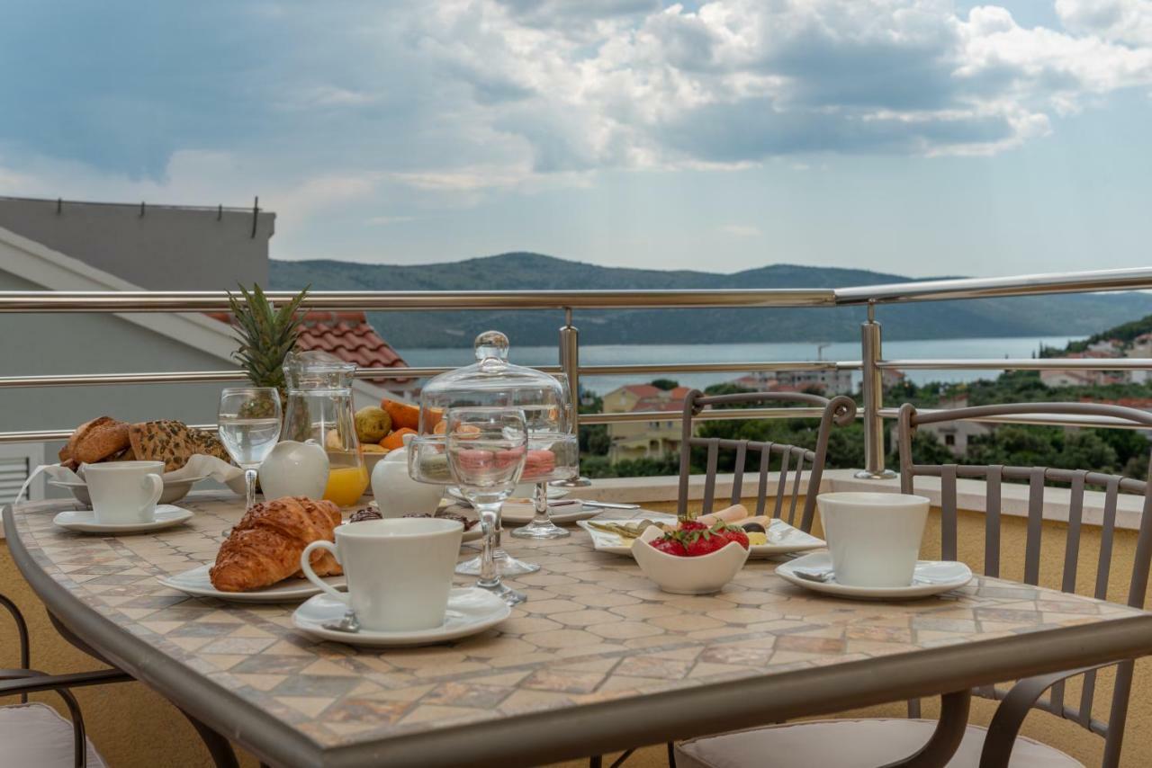 Apartments Villa Jelena Сегет Враница Екстериор снимка