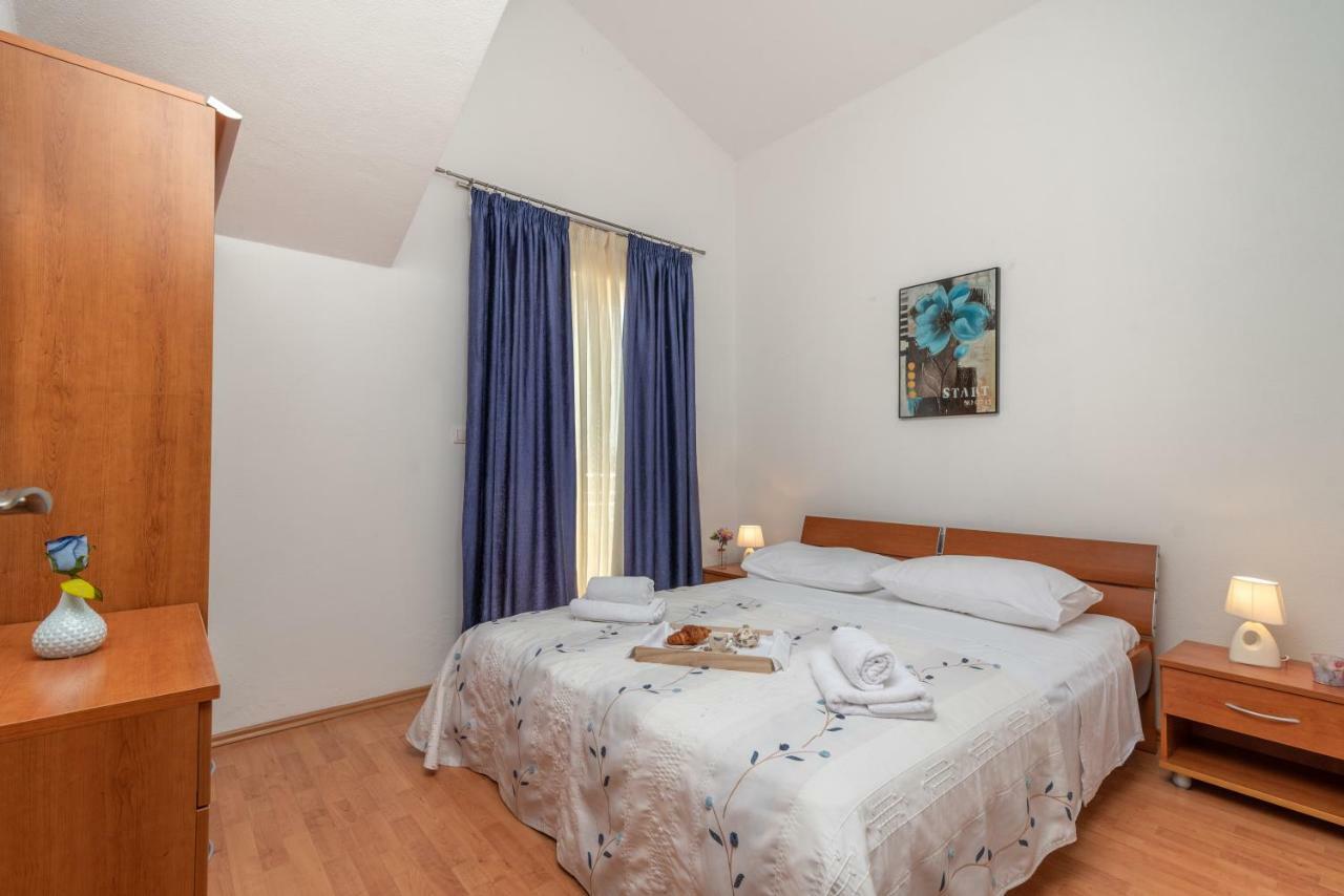 Apartments Villa Jelena Сегет Враница Екстериор снимка