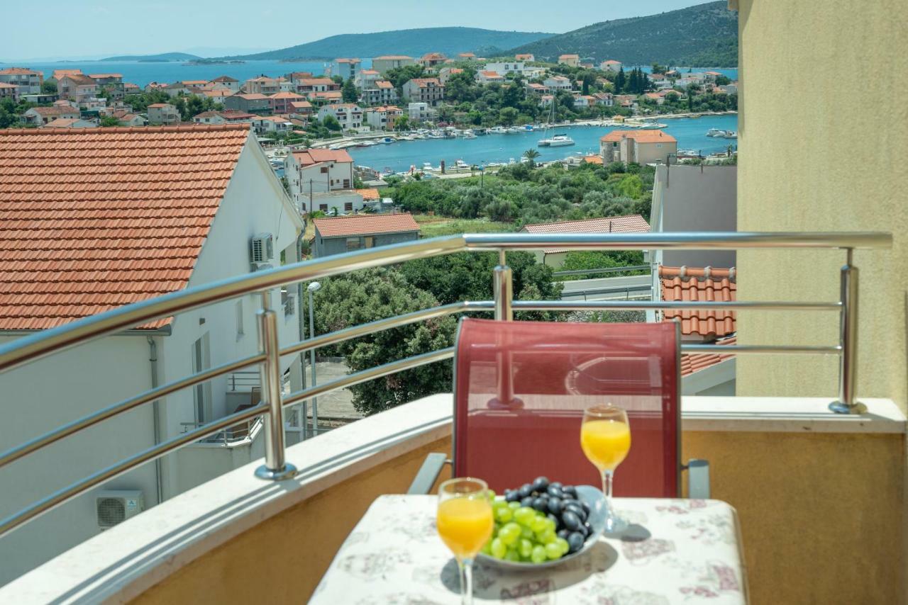 Apartments Villa Jelena Сегет Враница Екстериор снимка