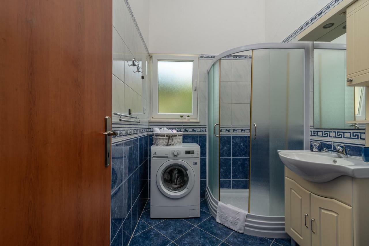 Apartments Villa Jelena Сегет Враница Екстериор снимка